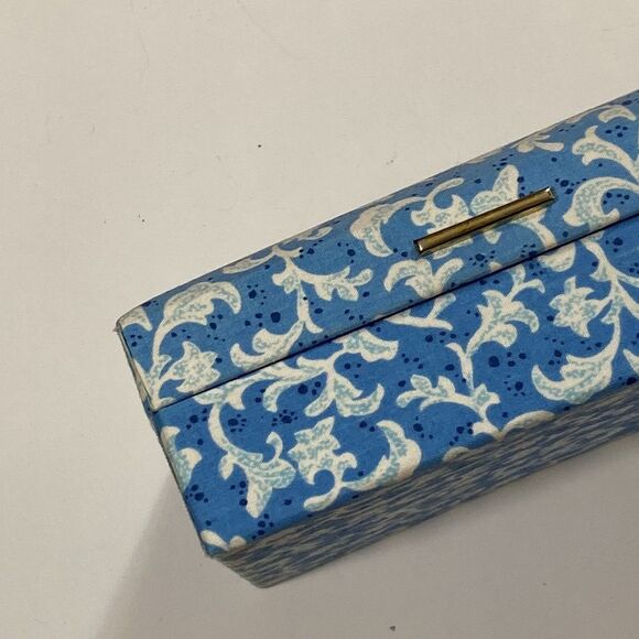 Avon Vintage Box 1989 Jewelry Organizer Box - Picture 8 of 8
